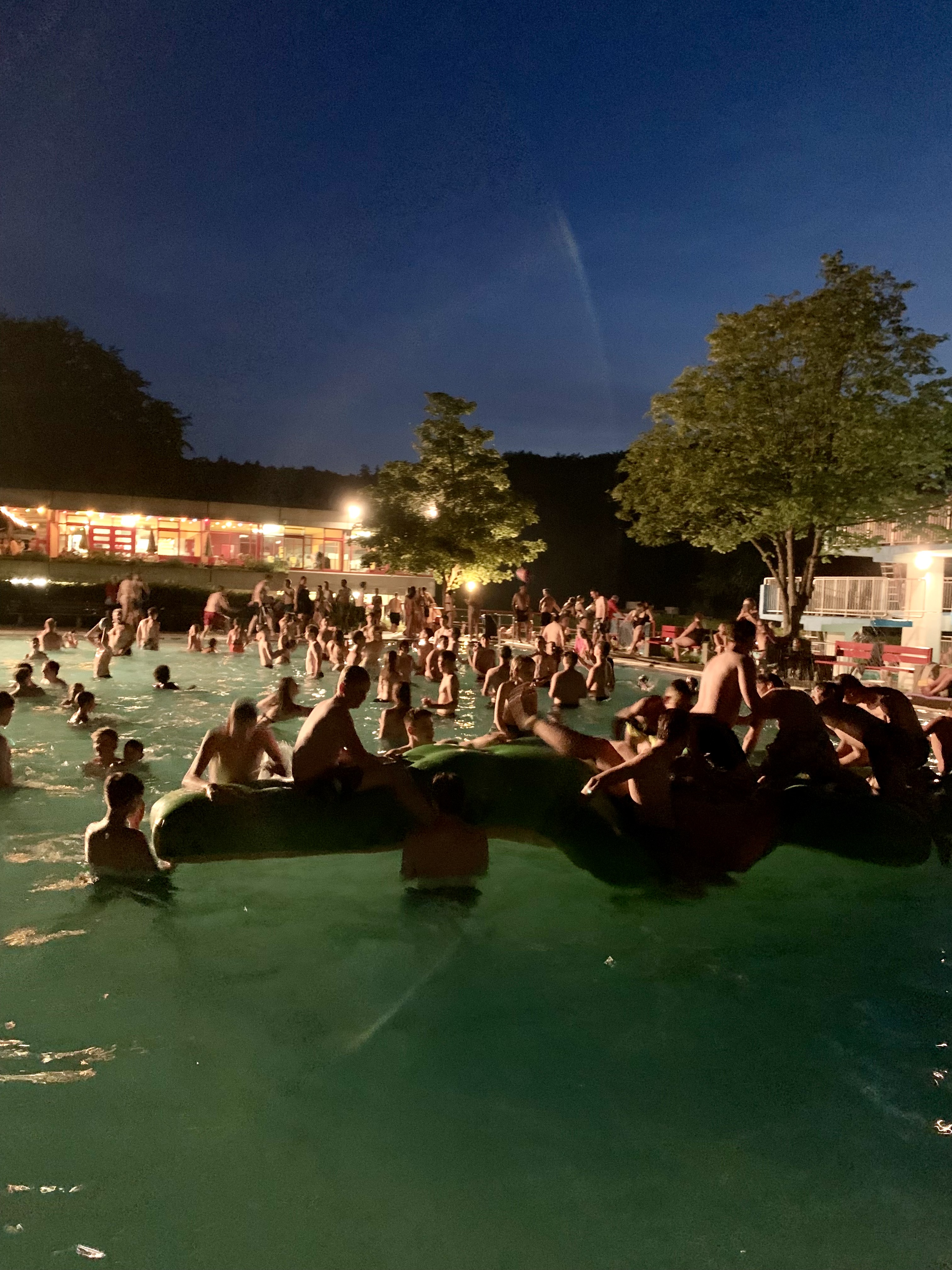 Leider haben wir keinen Alternativtext zu diesem Bild, aber wir arbeiten daran.